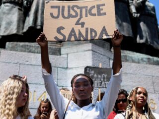 Massaal protest in België tegen het rechtssysteem na de zaak Sanda Dia