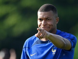 'Mbappé wil niet verlengen bij PSG en wordt aankomende zomer verkocht'