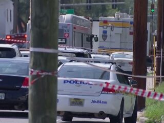 Man in Florida schiet drie zwarte mensen dood met "hakenkruis geweer"