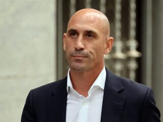 Luis Rubiales reageert op schorsing voor drie jaar: "De waarheid moet aan het licht komen"