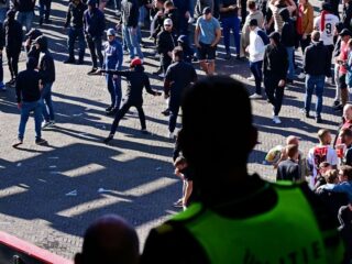 Staking Klassieker tussen Ajax en Feyenoord verpestte dag doodzieke fans van 7 en 14 jaar