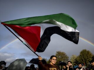 Annabel is geadopteerd uit Palestina: "Mijn Palestijnse ouders werden voorgelogen"