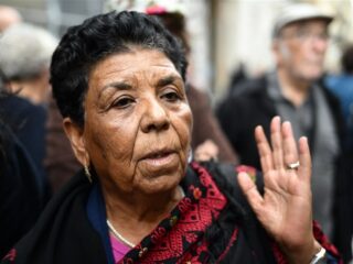 Frankrijk zet Palestijnse activist het land uit: "Ik dacht dat Frankrijk een democratie was"