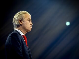 Nieuwste peiling: PvdA/Groenlinks en VVD aan kop, PVV kort daarachter