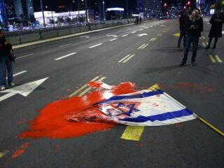 Israël schiet drie Israëlische gijzelaars dood, gijzelaars droegen witte 'vlag'