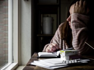 In zes jaar tijd zijn het aantal burn-outs verdubbeld: "Ben niet meer de vrolijke Mo"