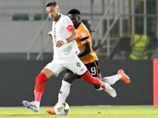 Hakim Ziyech deelt verdrietig nieuws: oudste broer overleden