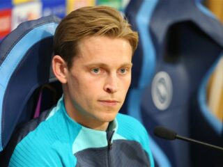 Frenkie de Jong maakt einde aan blessure- en salarisgeruchten: "Geen ruzie met Barça"