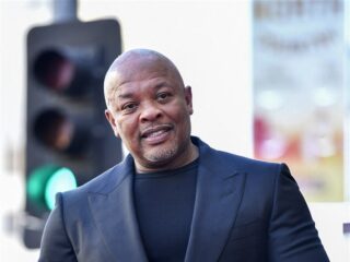 Dr. Dre aangeklaagd voor 10 miljoen dollar vanwege bedreigen relatietherapeut: "Droeg kogelwerend vest"