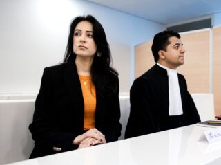 Nadia vecht al negen jaar voor haar ontvoerde dochter Insiya: "Kan niet opgeven"