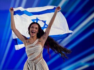 Israël weigert zich terug te trekken uit Eurovisie Songfestival: "Mag niet politiek worden"