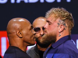 Mike Tyson en Jake Paul geven elkaar een duw in aanloop naar veelbesproken gevecht