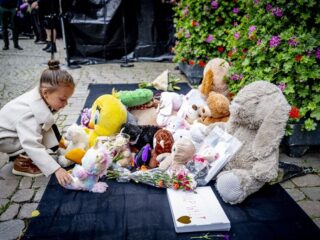 Pleegouders van mishandeld meisje (10) Vlaardingen voor de rechter: poging tot doodslag