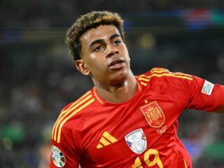 Jarige Lamine Yamal (17) is de ster van het EK: “Kylian Mbappé wilde mijn shirt na de wedstrijd”