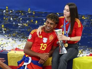 Lamine Yamal (17) breekt het internet met onthulling vriendin na EK-finale