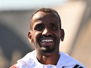 Bashir Abdi kwam bijna te laat voor marathon Olympische Spelen: “Ik moest met de Uber”