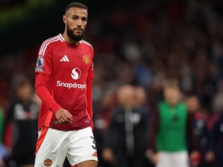 Noussair Mazraoui (26) ondergaat ingreep na hartklachten