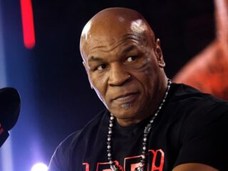 Mike Tyson geeft zorgelijke gezondheidsupdate: "Heb moeite met lopen"