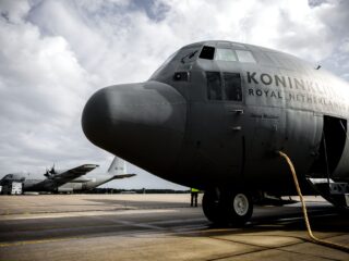Militaire vliegtuigen naar Midden-Oosten om Nederlanders op te halen