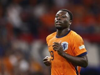 Brian Brobbey reageert lachend op kritiek Marco van Basten: “Hij vindt mij interessant”