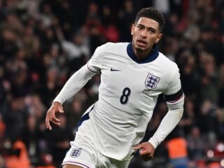 Prachtig: Jude Bellingham verrast ziek jongetje in Utrechts ziekenhuis