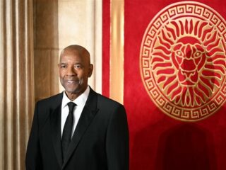 De kus van Denzel Washington met andere man in 'Gladiator 2' is nooit gebeurd