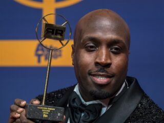 Fernando eert overleden collega Gerwin Visser in emotionele speech: "I love you"