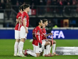 Duistere kant van AZ-jeugdopleiding onthuld: kippen slachten en beschoten met paintballgeweren