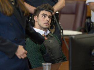 Doodstraf geëist tegen Luigi Mangione, die CEO van verzekeringsmaatschappij doodde