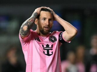 Messi krijgt boete nadat hij staflid van New York City FC in nek kneep