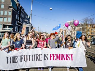 Internationale Vrouwendag: waarom 8 maart wereldwijd in het teken staat van vrouwenrechten