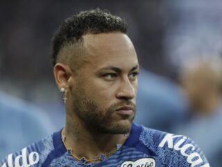 Neymar koopt vuurspuwende 'Batmobile' van maar liefst 1 miljoen euro