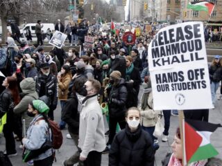 Minister in VS wil "Pro-Hamas-studenten" land uit gooien: "Zouden je nooit visum geven"