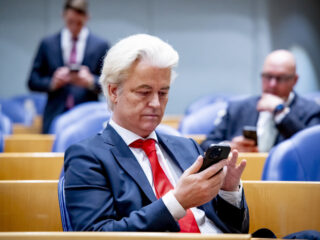 Wilders prijst Israël tijdens Songfestival, maar blijft stil tijdens Nederlands optreden