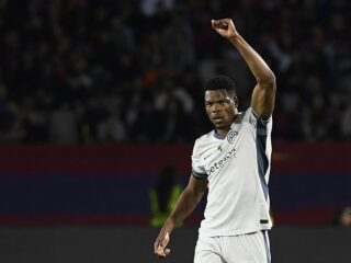 Denzel Dumfries schittert tegen FC Barcelona: "We hebben met ziel en zaligheid gespeeld"