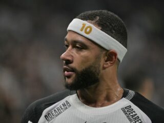 Dierenorganisaties boos op Memphis Depay: "Een rode kaart voor Memphis"