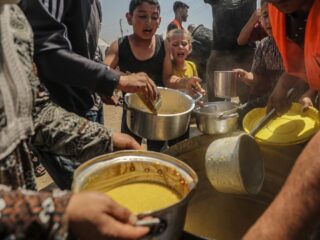 Mensen in Gaza neergeschoten tijdens ophalen van voedsel: "Schokkende beelden"