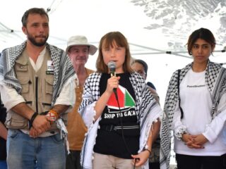 Israël dreigt boot met Greta Thunberg tegen te houden op weg naar Gaza