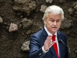 Discriminatiemeldpunt doet aangifte tegen Wilders na racistische post: "Nazibeeldtaal"
