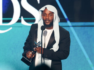 Geen genade: Kendrick Lamar treedt "Not Like Us" op in Drake's thuisstad Toronto