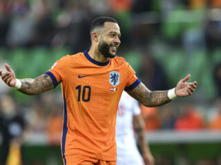 Memphis Depay na doelpunten-record in Oranje: "Feliciteer me als ik eroverheen ben"