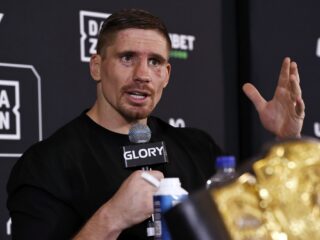Kamp Rico Verhoeven bevestigt gesprekken over supergevecht met Anthony Joshua
