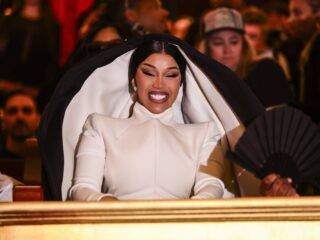 Cardi B wordt aangeklaagd voor mishandeling: "Moet worden aangesproken op haar gedrag"