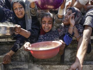 Benjamin Netanyahu ontkent hongersnood in Gaza: "Schaamteloze leugen"