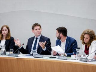 ‘Represent Jezelf'-oprichter luidt noodklok in aanloop Gaza-debat: "Druk zetten op politici"