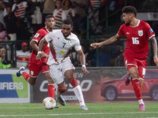 Suriname speelt gelijk tegen Panama in spannende wedstrijd om WK-ticket