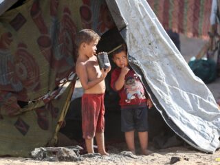 Nederland gaat beperkt aantal zieke kinderen uit Gaza opnemen