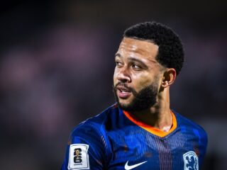 Corinthians is klaar met Memphis Depay: "Hij moet dat hotel uit"
