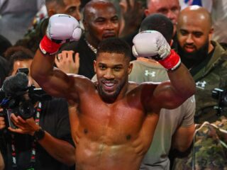 Bokser Anthony Joshua betrokken bij dodelijk verkeersongeluk: "Twee mensen overleden"