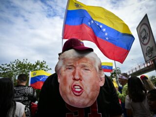 Trump maakt zijn plan duidelijk: VS wil Venezuela besturen én olie oppompen